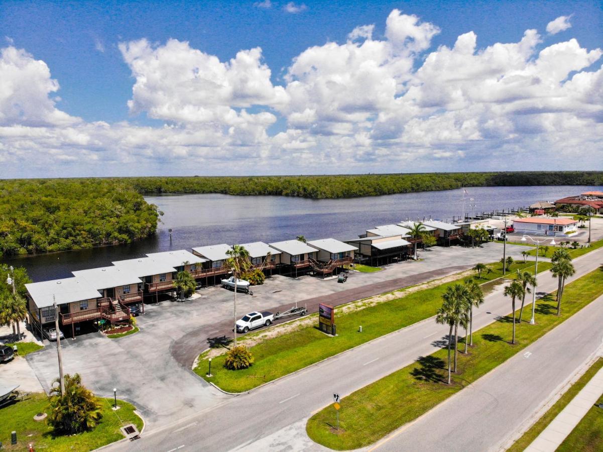 River Wilderness Waterfront Cabins Everglades City Zewnętrze zdjęcie