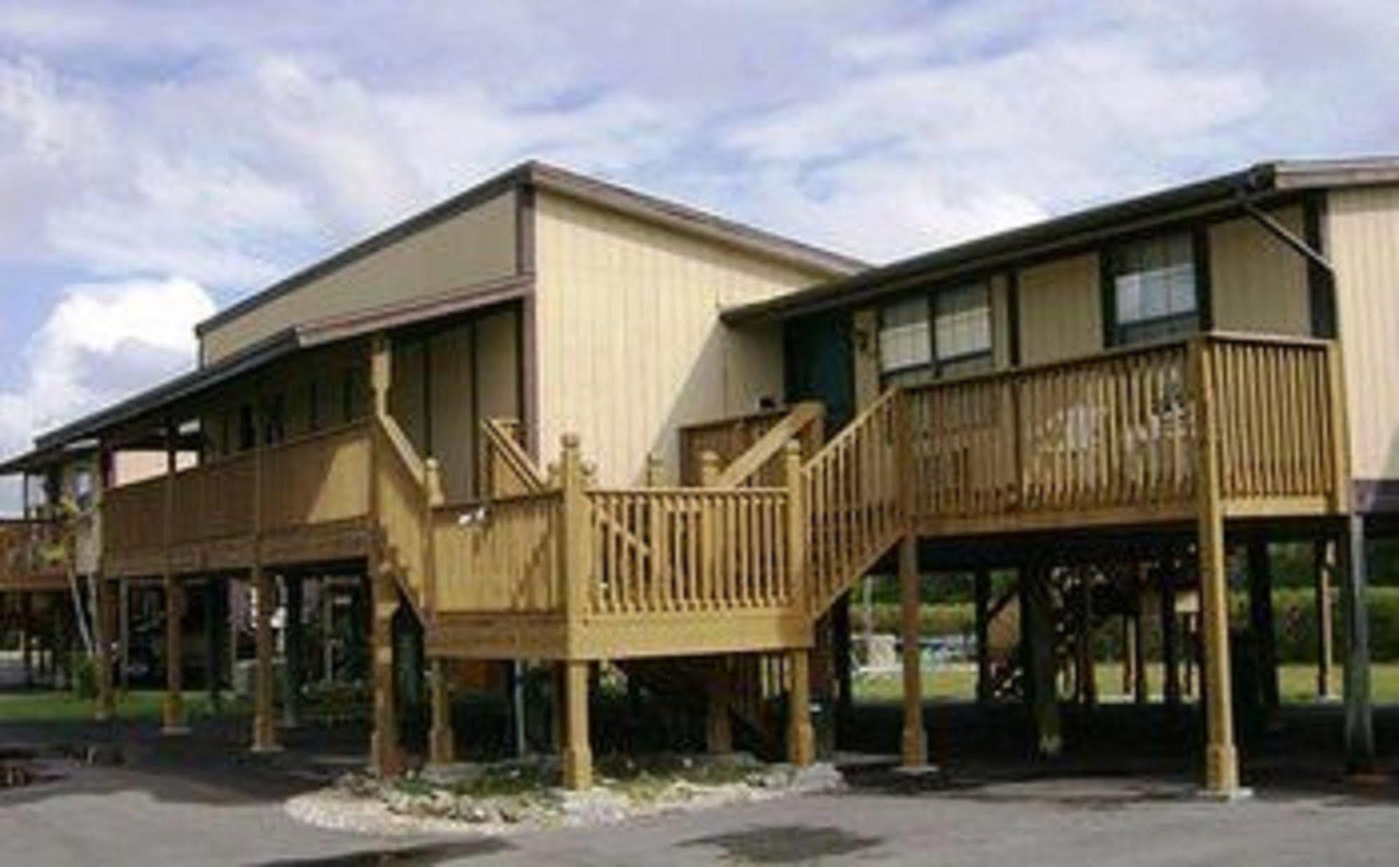 River Wilderness Waterfront Cabins Everglades City Zewnętrze zdjęcie