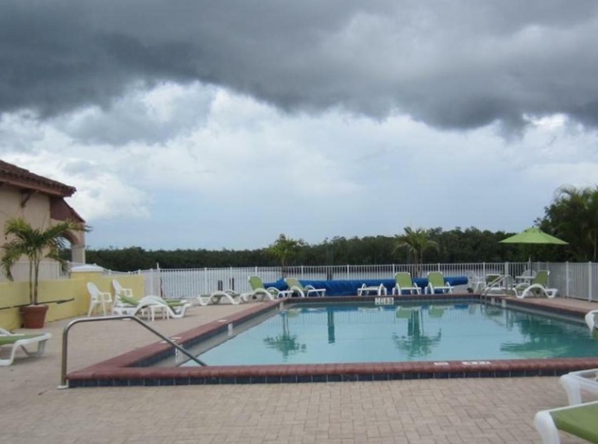 River Wilderness Waterfront Cabins Everglades City Zewnętrze zdjęcie